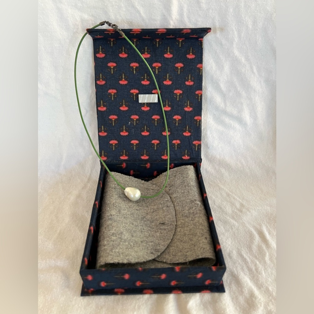 Chan Luu Olive Green Cord Necklace with White Pearl - Picture 5 of 5